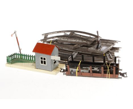 Konv. Märklin Schienenmaterial, S 0, meist elektr., dazu Wärterhaus und Teil von Zeuke Güterwagen, Z 3
