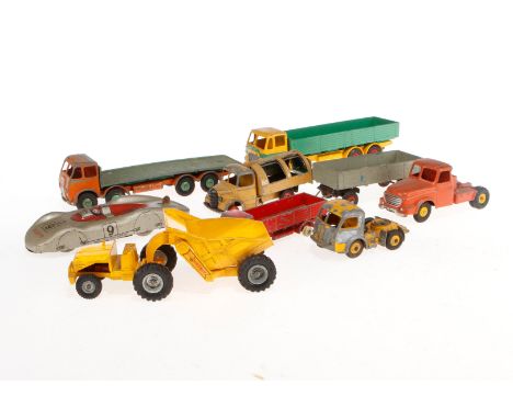 Konv. mit versch. Modellfahrzeugen, meist Dinky, Z 4