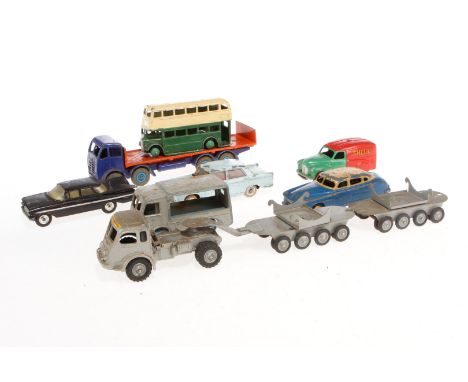 Konv. mit versch. Modellfahrzeugen, meist Dinky, Z 4