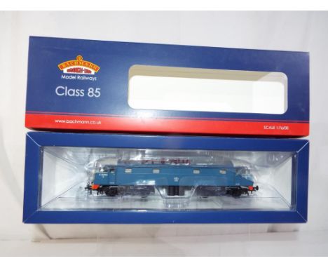 Bachmann - an OO gauge type AL5 electric E3095 locomotive BR electric blue, # 31-679, mint in original window box - Est £40 -