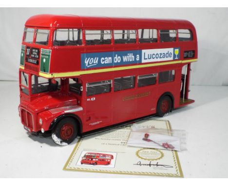 Sun Star - a 1/24 scale Route Master Bus #2908 a Limited Edition 971 of 4500 produced, model appear to be in near mint condit