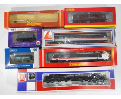Model Railways - OO gauge a good mixed lot to include 242 Hornby Class 90 Electric Locomotive, a 6364 Dapple two coal wagons,
