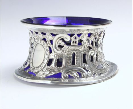 An Edwardian silver ring dish, James Wakely and Frank Clarke Wheeler, Dublin 1904, the circular dish with continuous openwork