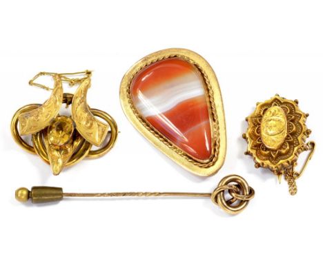 TWO VICTORIAN GOLD BROOCHES, ONE SET WITH A CITRINE, AN AGATE SET 9CT GOLD BROOCH AND A GOLD STICK PIN