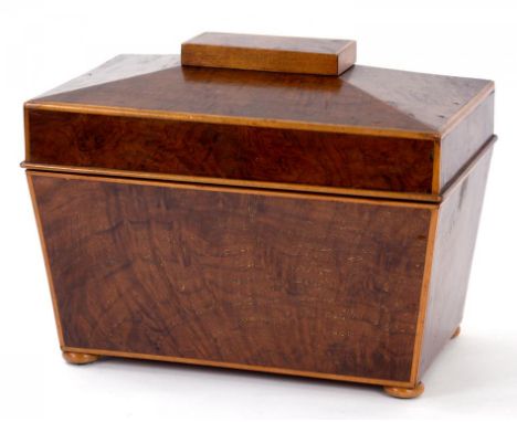 A 19TH CENTURY EXOTIC WOOD AND LINE INLAID TEA CADDY OF SARCOPHAGUS SHAPE, 26CM W