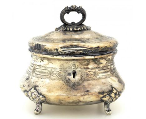 A CONTINENTAL SILVER OVAL TEA CADDY, 13CM H, MID 19TH CENTURY, MAKERS MARK AND 12, 8OZS