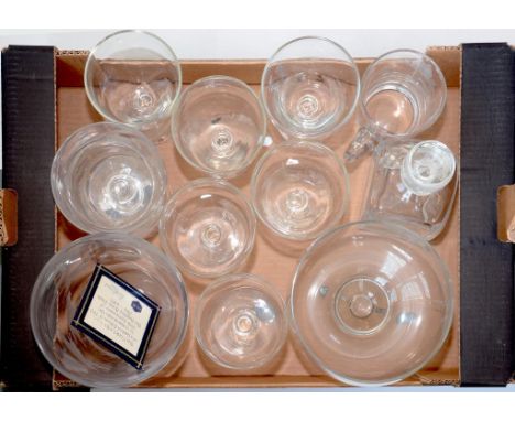 A STUART WHEEL ENGRAVED GLASS HUNTING GOBLET, 21CM DIAM, WITH CERTIFICATE NO 240/250, SEVERAL SIMILAR ITEMS, SIX GLASS RUMMER
