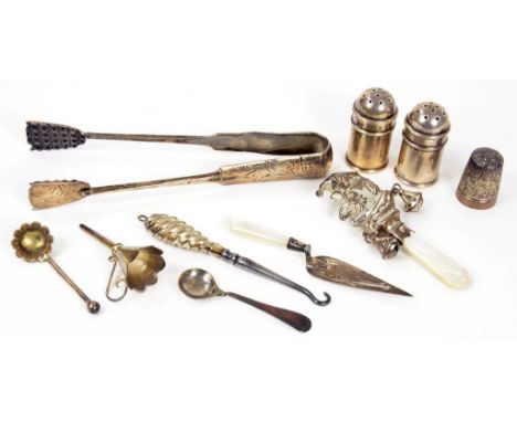 A PAIR OF GEORGE V SILVER PEPPERETTES OF DOMED CYLINDRICAL FORM 3.5CM H, BIRMINGHAM 1920, A SILVER 'MR PUNCH' BABY'S RATTLE W