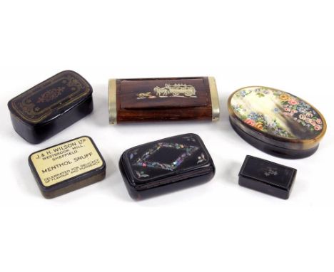 A VICTORIAN ROSEWOOD SNUFF BOX, THE LID INLAID IN SILVER WITH A HORSE DRAWN OMNIBUS, 7.5CM W, A HORN SNUFF BOX AND COVER, THR