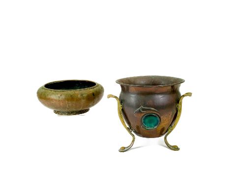 An Arts and Crafts copper bowl by Dryad with rope twist rim and plaited foot to the base. Stamped Dryad Lester to the base, h