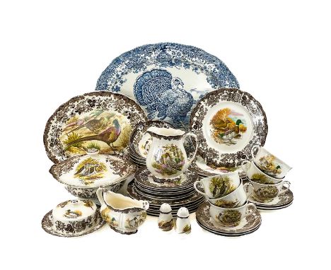 Worcester Palissy Service and an associated meat platter. Decorated with foliage and pheasants, the sevice includes; a meat p