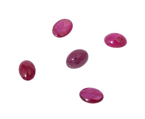 Konvolut 5 Rubincabochons von ca. 5,2 ct, ca. 7x5 mm, transparent bis transluzent, WBW: ca. 30 €/ct, neuwertiger Zustand. All