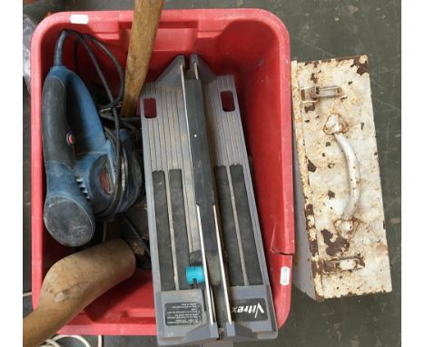 A box of tools including a Bosch PHO100 electric planer, a Silverline sander, tilecutter, vice, hammer, and Bosch GWS7-115 an