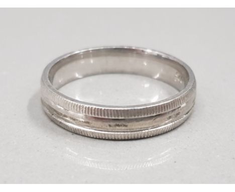 SILVER BAND RING SIZE Z 5.7G