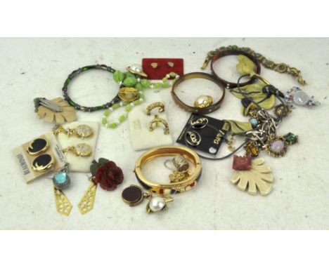 Assorted costume jewellery, including Swarowski bangle and clip on earrings