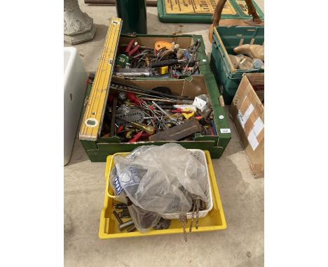 A LARGE ASSORTMENT OF HAND TOOLS TO INCLUDE HAMMERS, WEDGES AND SCREW DRIVERS ETC 