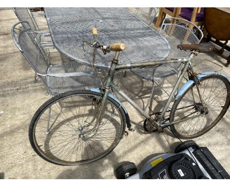 A VINTAGE DAWES CYCLES GENTS BIKE 