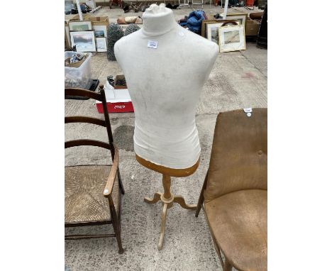 A VENDOME TAILORS MANNEQUIN 