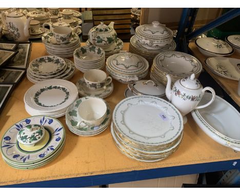 A LARGE QUANTITY OF WEDGWOOD IVY AND HAMMERSLEY DINNERWARE 