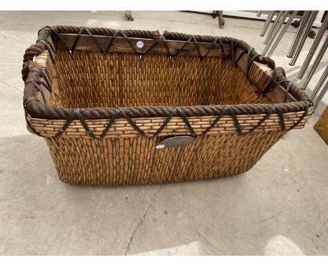 A MONTROSE HAMPER BASKET WITH ROPE EDGE 