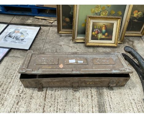 A LARGE VINTAGE AMMO BOX 