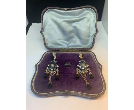 A PAIR OF ORNATE 9 CARAT GOLD, DIAMOND AND BLACK ONYX  CHANDELIER DROP EARRINGS WITH PRESENTATION BOX 