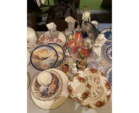 A COLLECTION OF CERAMIC FIGURES AND PLATES 