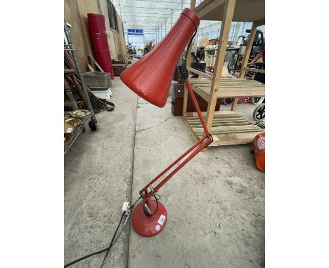 A VINTAGE ANGLE POISE LAMP 