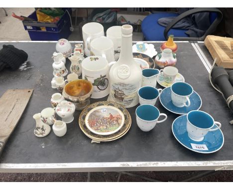 AN ASSORTMENT OF CERAMIC WARE TO INCLUDE A PART SUSIE COOPER TEA SET, PLATES, TANKARDS AND A TRINKET DISH ETC 