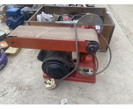 AN ELECTRIC SEALY HORIZONTAL AND VERTICAL BELT AND DISC SANDER BELIEVED IN WORKING ORDER BUT NO WARRANTY 