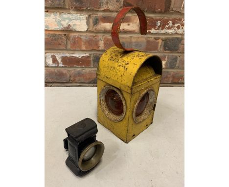 A VINTAGE KENLITE NWG ROADWORKS PARAFFIN LAMP WITH FURTHER VINTAGE CYCLE LAMP 
