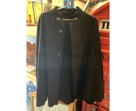A VINTAGE POLICEMANS CAPE 