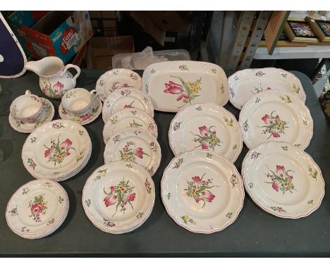 A LARGE COLLECTION OF SPODE MARLBOROUGH SPRAYS DINNER WARE 
