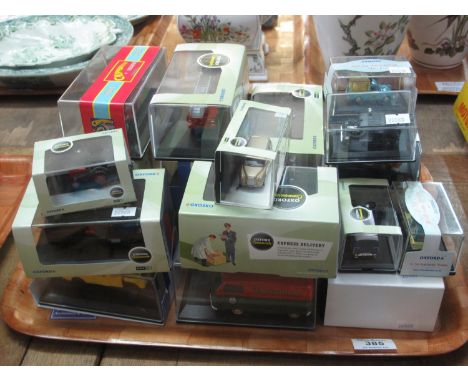 Tray of Diecast model vehicles in original packaging, to include Oxford commercials scale 1:76, etc. together with a Chipper 