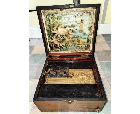 A wooden cased polyphon player in working order, no disc 
