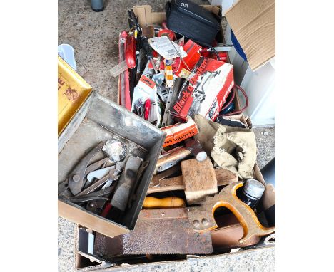 A selection of vintage and other tools 