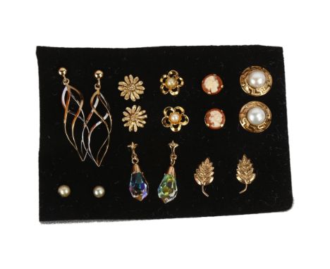 8 pairs of 9ct gold earrings, including shell cameo examplesLot sold as seen unless specific item(s) requested 