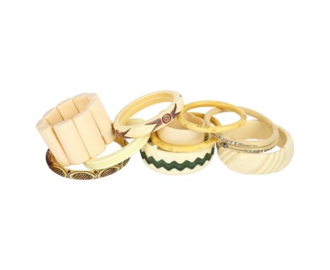 A quantity of Bakelite bangles and braceletsNo damage or repair, only light surface wear 