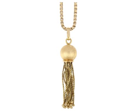 A late 20th century 9ct gold tassel pendant necklace, London 1979, on heavy 9ct box link chain, pendant 71.9mm, chain 66cm, 3