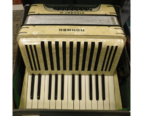 Hohner Student III accordion with case