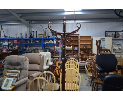 A bent wood hat and coat stand 