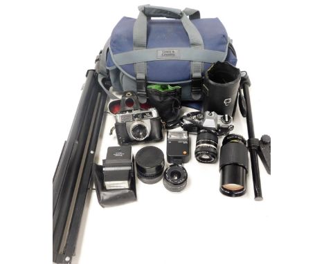 Various camera equipment, a Halina camera, 8cm H, in fitted case, with 1:2.8 F=4.5mm lens, a Town and Country bag, other came