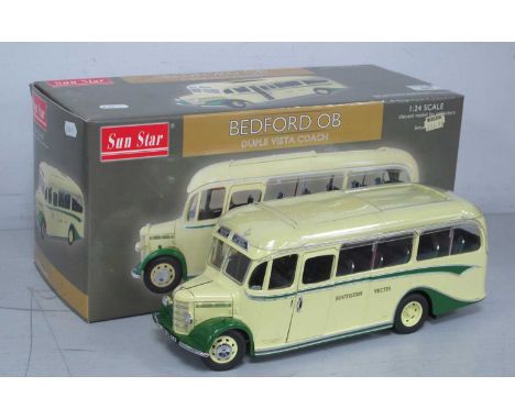 A Sunstar 1:24th scale #5002 diecast model 1947 Bedford OB Duple Vista, EDL 637 Southern Vectis Omnibus Company Ltd, certifie