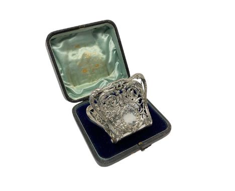 19th Cristofle silver plated Aparagus Tongs, in Elkington &amp; Co velvet lined fitted retailers box.