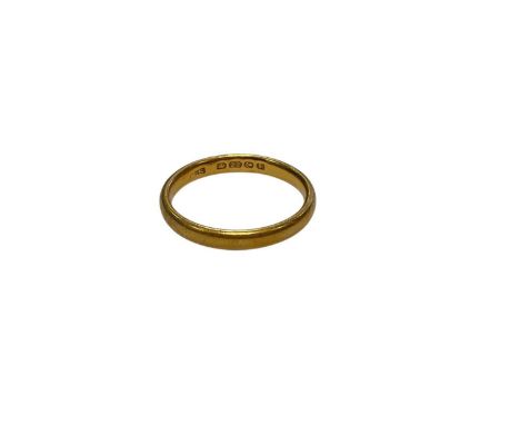 22ct gold wedding ring (Birmingham 1930), size N½Weight 3.7 grams