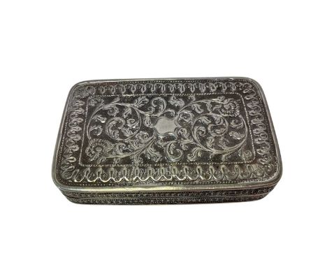 White metal snuff box with embossed floral scroll decoration, 8.5cm x 5.5cm x 1.5cm

Weight 99.9 grams.