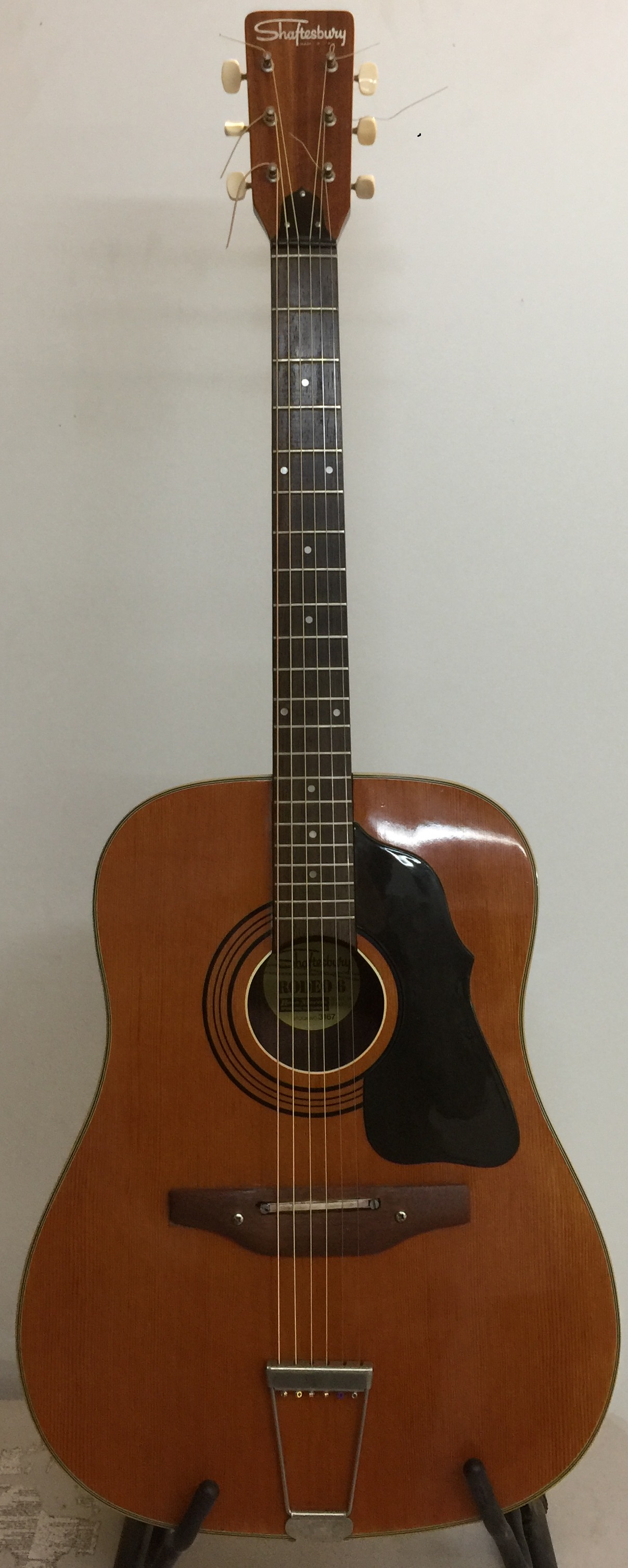 SHAFTESBURY RODEO 6, BM ESPANA, KC 333 GUITARS. To include three