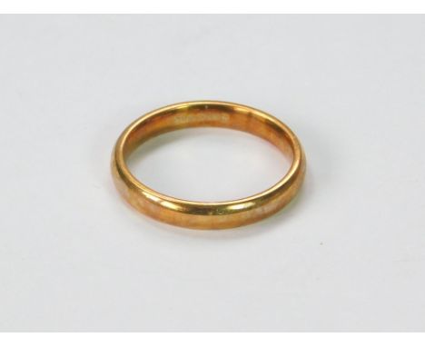 WEDDING BAND. A 9ct. gold wedding band. Size M/N. Approx. 2.8g. Condition Report: Good.  Please note that all items in this a