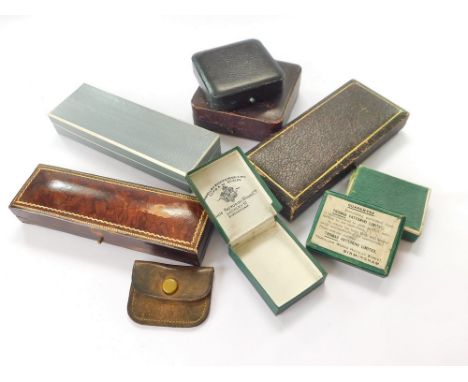 VINTAGE BOXES. Various vintage boxes, from Thomas Fattorini, G. Kenning & Son, Samuel Edgcumbe etc. Mostly for coins or medal