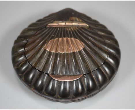 18th/19th century tortoiseshell and gold inlaid shell shaped snuff box.   (B.P. 21% + VAT) 